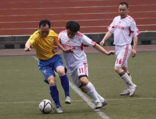 必看的足球运动员纪录片,经常看足球比赛有什么好处