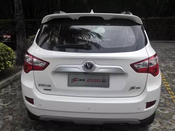 长安cs35试驾视频2017,长安cs35plus1.4t蓝鲸版豪华版