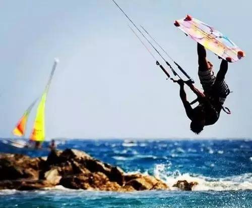 如何在朋友圈发海边照片,如何在朋友圈晒国外游