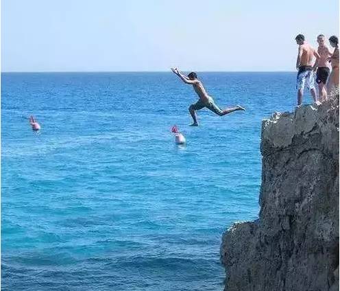 如何在朋友圈发海边照片,如何在朋友圈晒国外游