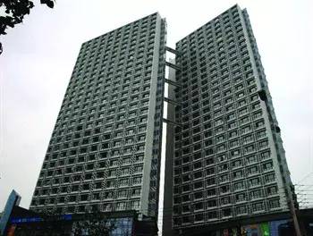 告诉你一个不知道的四川金强:郊县地产一哥之争