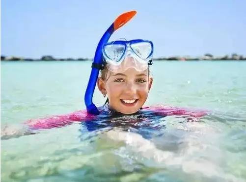 如何在朋友圈发海边照片,如何在朋友圈晒国外游