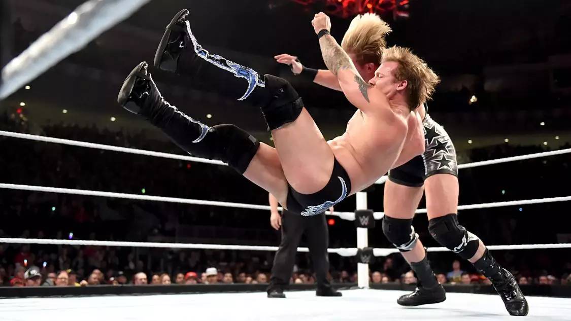 安布罗斯将HHH压制3秒！为何还是没赢得WWE冠军！？