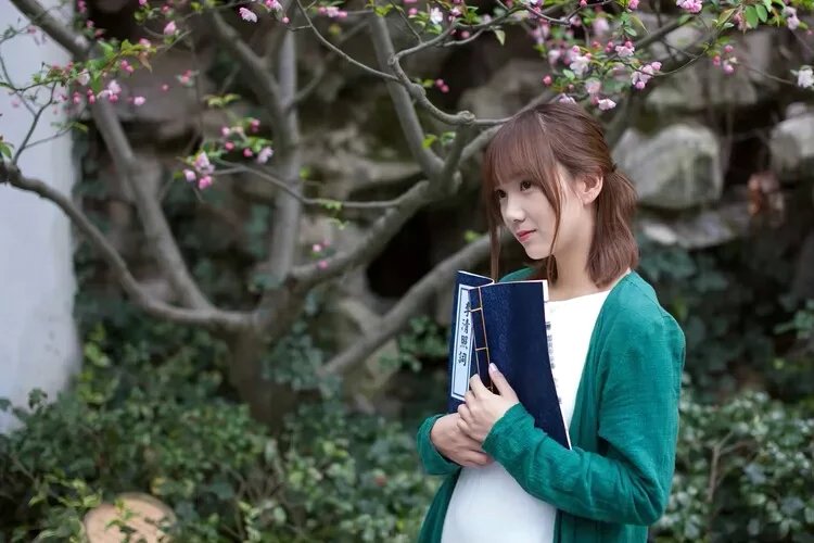 我喜欢你,不问缘由,你在的地方,于我阳光明媚!