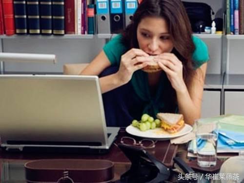 胃疼不用吃药怎么缓解,胃疼胃胀不消化可以喝姜汤水吗