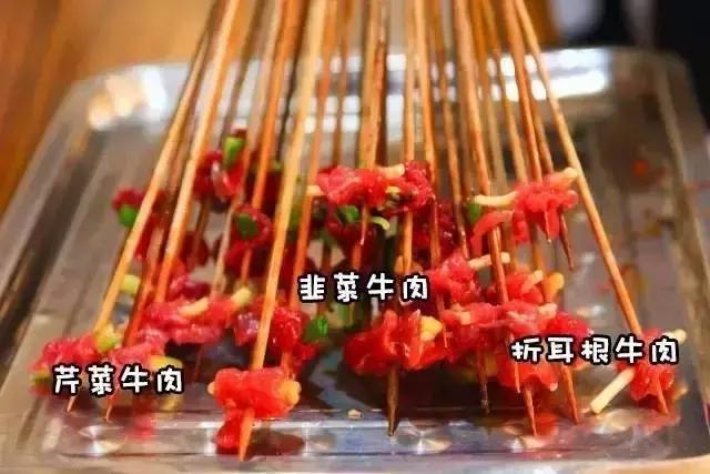 排队3个小时只为这顿网红火锅,单日排队8万人的火锅