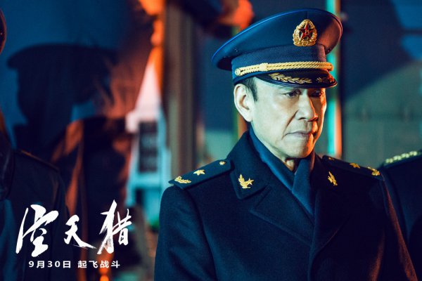 这些中国大明星都曾扮演飞行员，看看哪位最有军人气质？