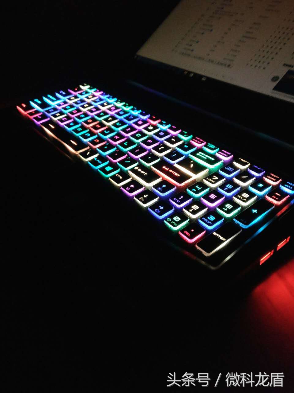 msi的键盘灯怎么开,msibios设置