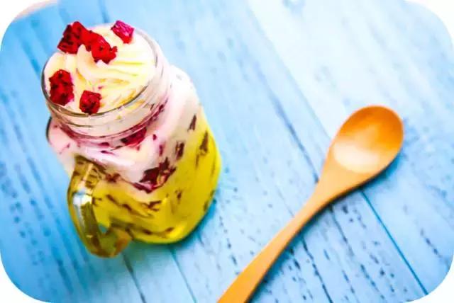 火龙果酸奶杯怎么做简单,火龙果酸奶波波杯