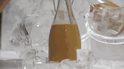 连送3日奶茶！吃饭要先买船票？这家港味餐厅竟然承包了整个码头