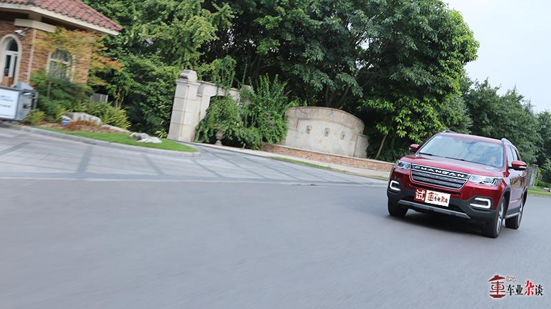 长安cs95近期油耗试驾视频,17款长安cs95两驱2.0油耗