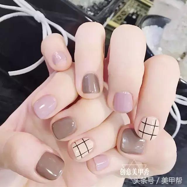 夏天的美甲款式短指甲显白,指甲又短又宽怎么美甲