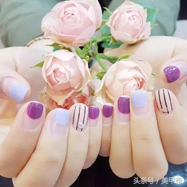 夏天的美甲款式短指甲显白,指甲又短又宽怎么美甲