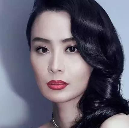 男朋友说要送我100支口红,男朋友送女朋友什么口红好