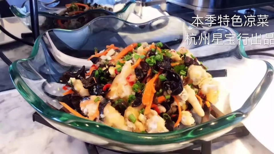 让吃货来了不走的地方,居然是一家汽车4S店!