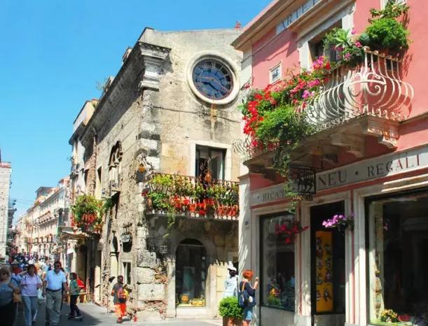 北京一套房的钱，出国能买啥？你能想到吗？