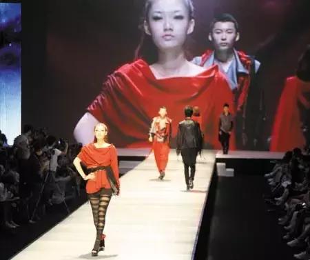 中国这300多个城市，“服装第一城”在哪里？有你家乡吗？