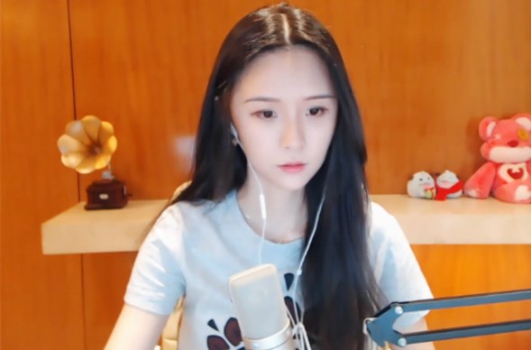 斗鱼阿冷素颜直播事件,斗鱼主播阿冷我在景德镇等你