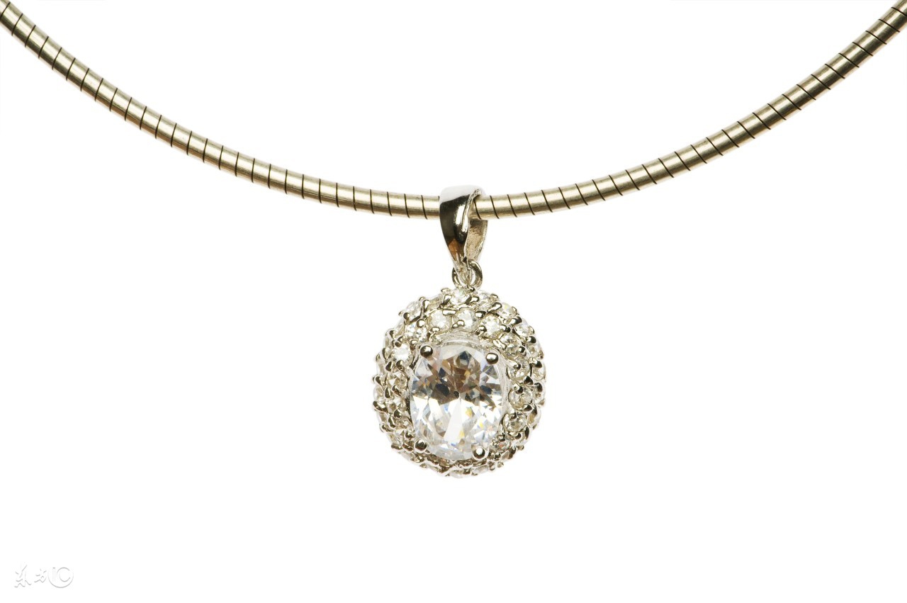 银饰变黑是因为身体不好吗,银饰变黑用什么水烧会变白