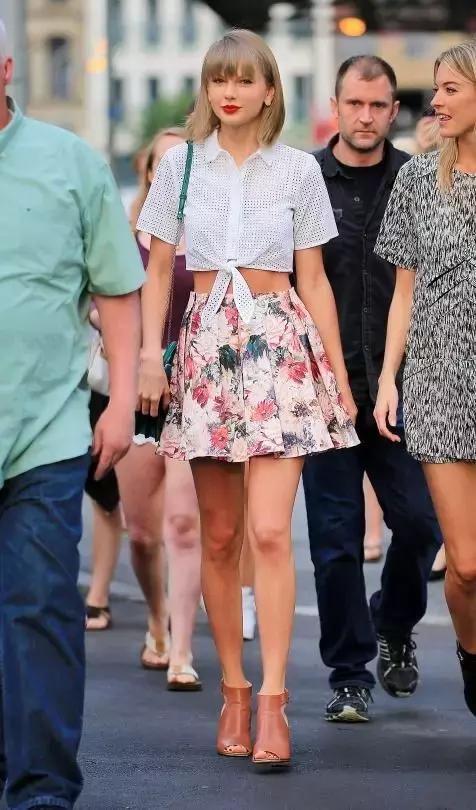 别笑我们是哈比星人,会穿的小个子一样可以有大长腿!