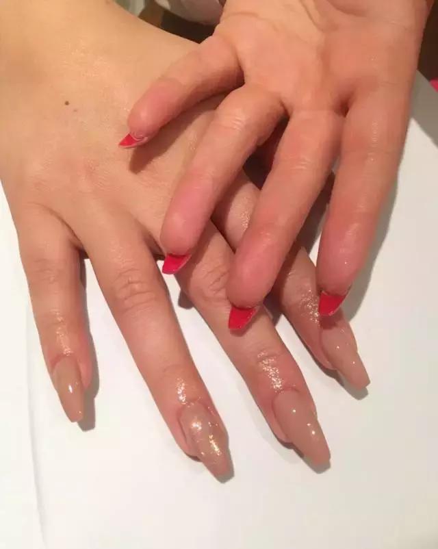 看到这个颜色我就想花钱