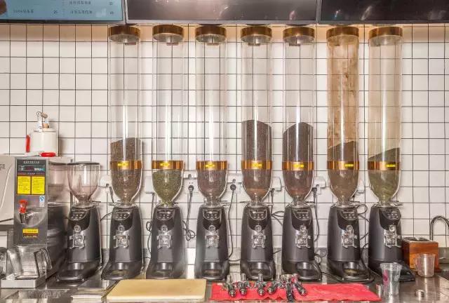 gucci和ysl哪个包包好,ysl和gucci包谁更值得买