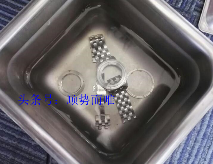 美度表坏了怎么修,沈阳修表师傅维修分享