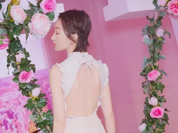 周冬雨短发编发教程图解,斜刘海编发教程图解周冬雨