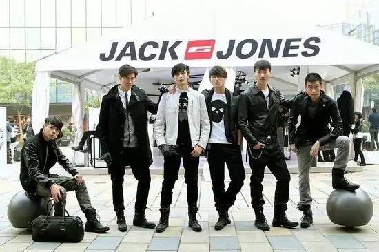 你还记得买的衣服吗,回忆那些你曾经穿过的衣服