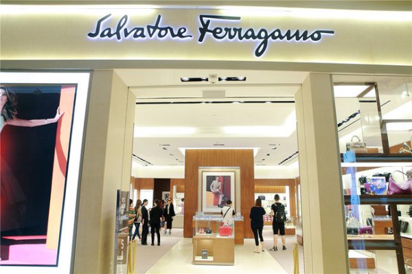 澳门购物的街道,澳门购物去哪个商场比较好