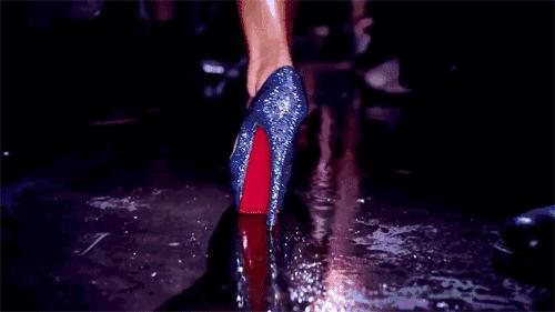 看到这个颜色我就想花钱