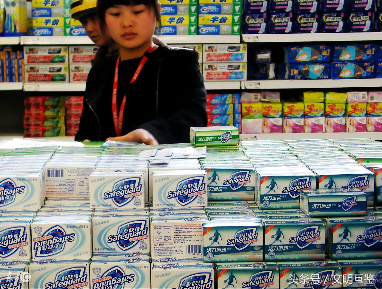 农村老头用动物内脏做手工皂，竟是300年前宫廷技艺，皴裂有救