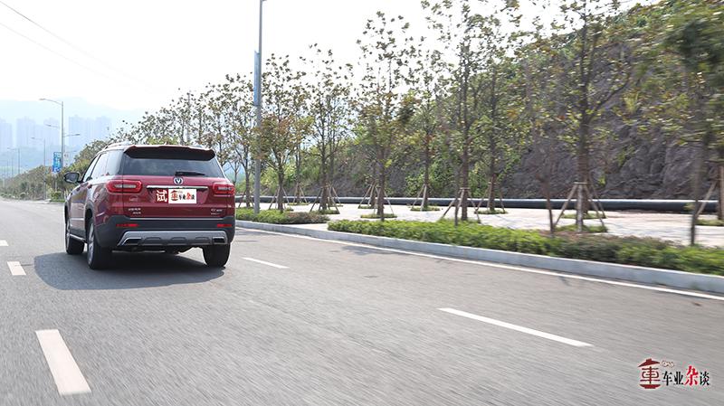 长安cs95近期油耗试驾视频,17款长安cs95两驱2.0油耗