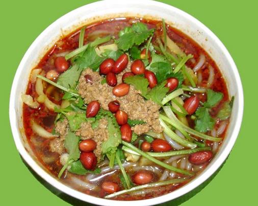 重庆人气最高的酸辣粉,一碗酸辣粉火爆十一年