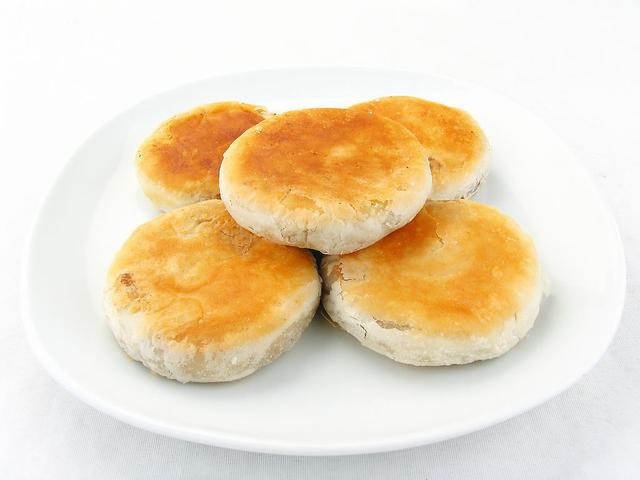 酥皮奶香小绿豆饼,甜而不腻的绿豆饼推荐