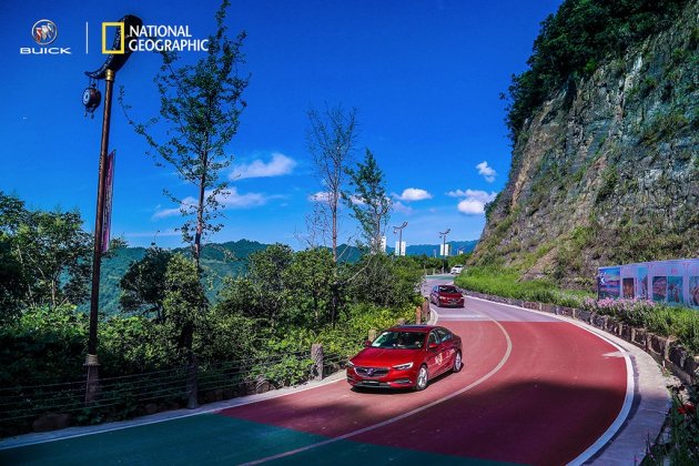 如丝般顺滑的驾驶感受,别克君威28t尊贵版试驾