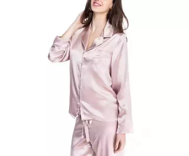 收到老公的礼物我哭了,老公第一次给我买的礼物