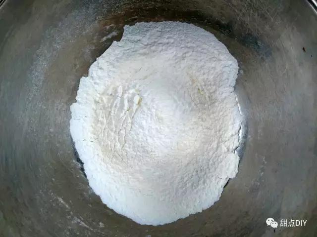 经典马卡龙教程,法式马卡龙和意式马卡龙哪个简单