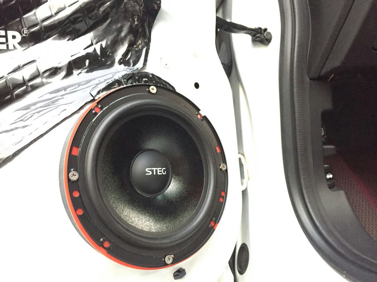 简单锋范改装,本田锋范汽车音响改装