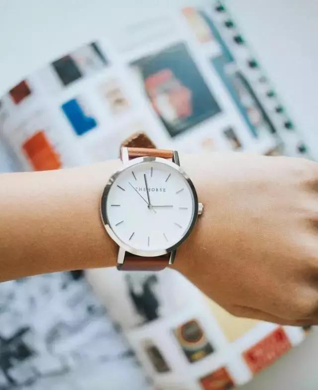 不搞块够屌的表，小姐姐怎么会跟你跑？！