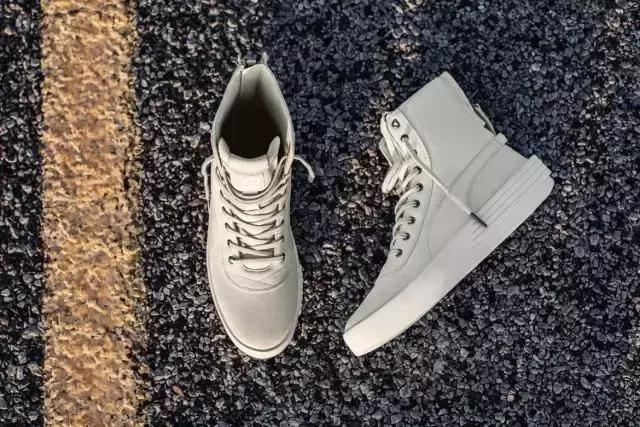 puma和adidas哪个比较受欢迎,puma和adidas联名鞋