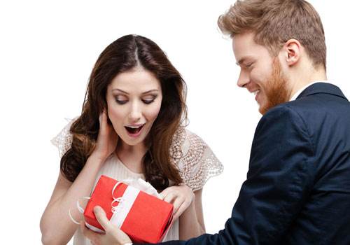 老婆给我戴绿帽子,但是我很爱她,我还能怎么办?