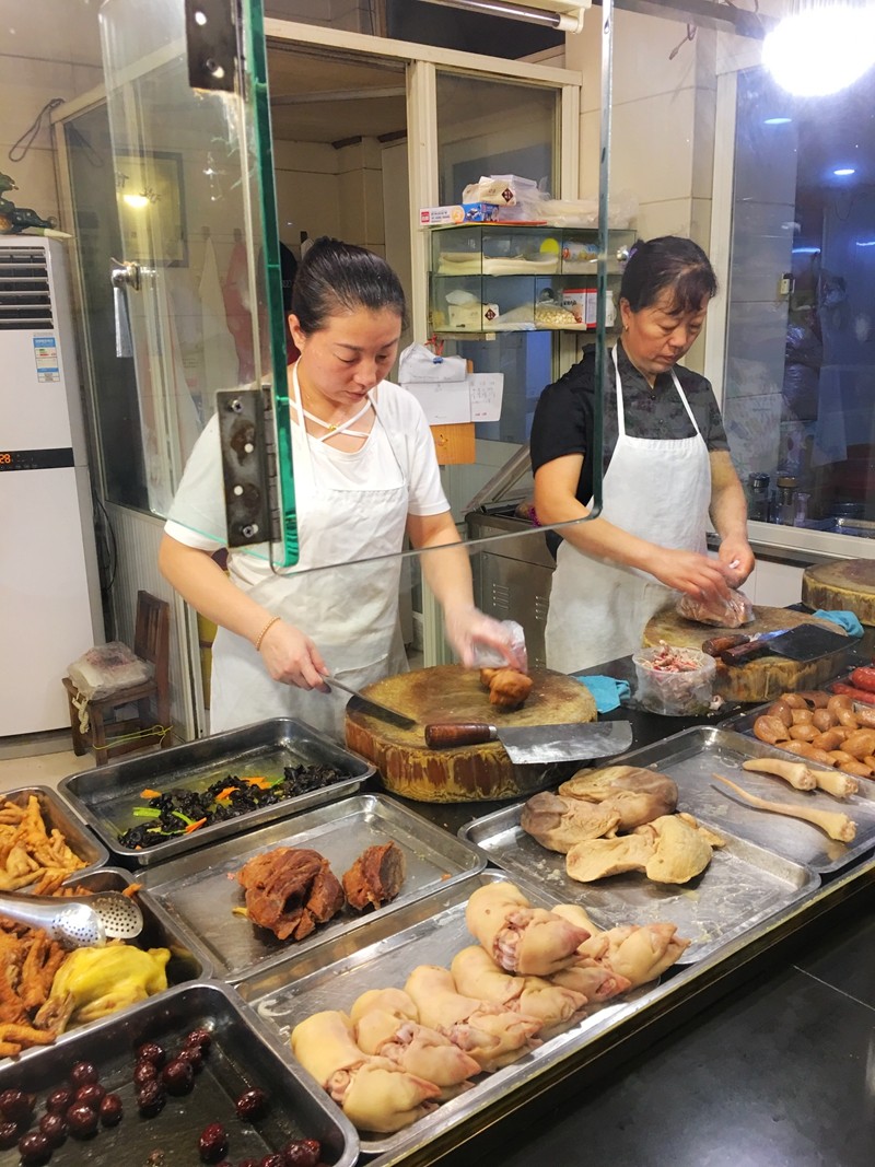 好吃不过卤味配小酒：泰兴张胖子卤菜、妯娌熟食、绝对卤味等等