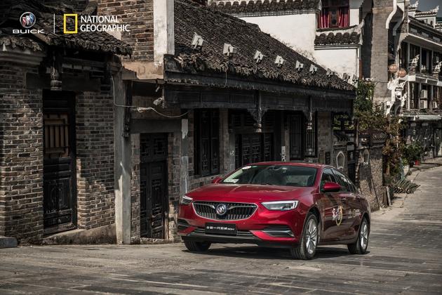 如丝般顺滑的驾驶感受,别克君威28t尊贵版试驾