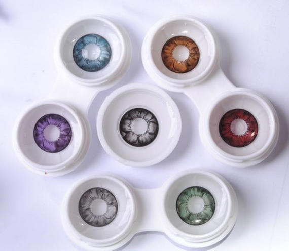 白色美瞳的正确戴法,美瞳的正确戴法小仙女