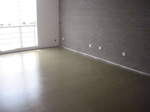 新房装修地面做自流平好不好,新房装修地面水泥清理