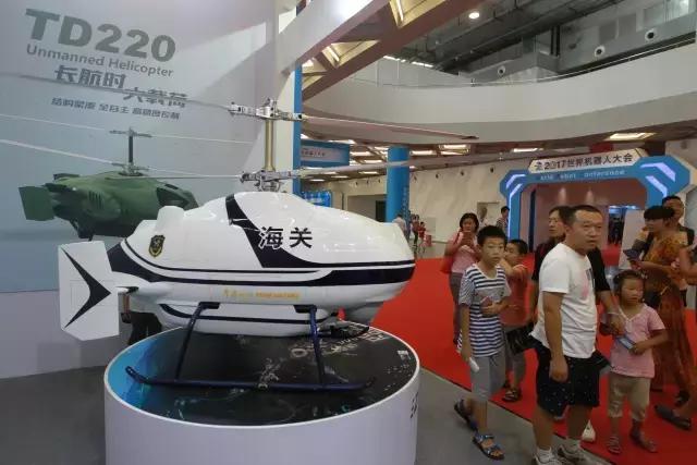 能钓鱼会弹琴，能画画还会变脸，全球最牛机器人都来了！约吗？