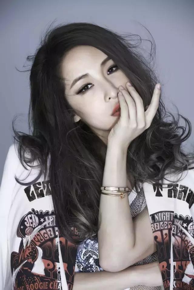 萧亚轩出道18年,萧亚轩从出道到现在有多少首歌