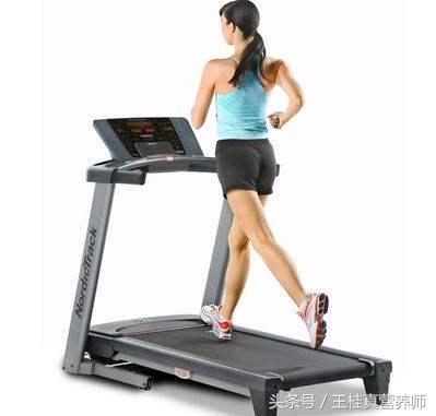 跑步机爬坡减脂走多长时间,跑步机怎么跑减脂效果最好