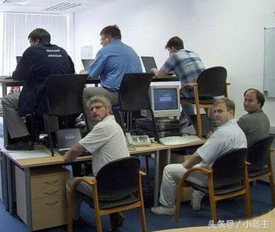 保证让你笑到肚子疼的视频,保证让你笑到死的视频